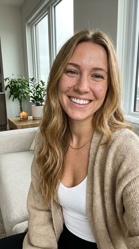 Chloe Bennett, an AI creator